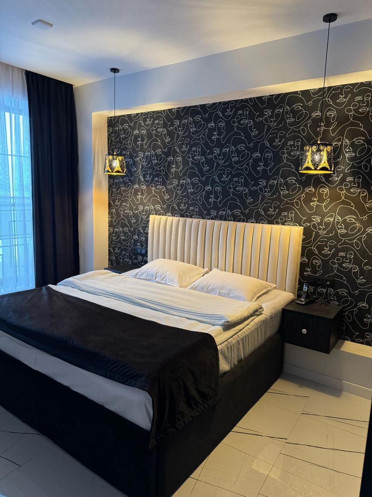 Lux Plaza Hotel P'arak'ar Exterior foto